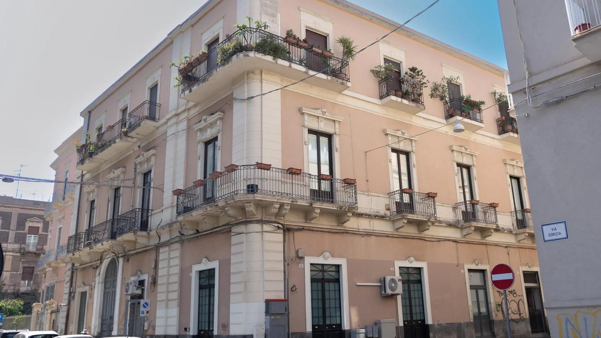 The House Tre Punto Zero Villa Catania 0*,  Italy